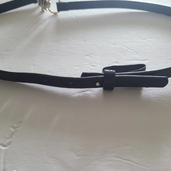 Tommy Hilfiger Women's TH Horsebit statement buckle skinny fashion leather belt - Picture 3 of 6